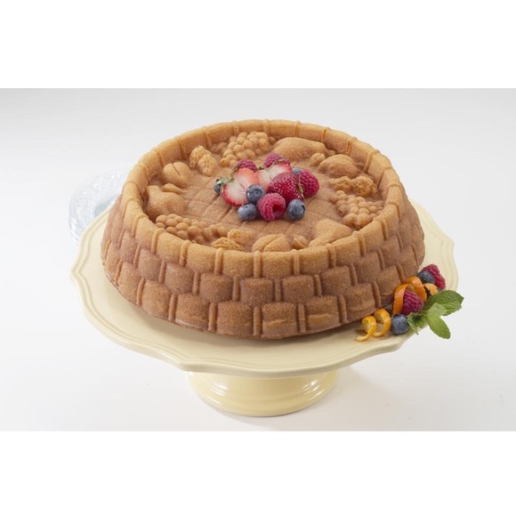 Nordic Ware Marianne Cake Pan 10 Cup Non-Stick Cast Aluminum Silver, Made in USA - Picture 9 of 11